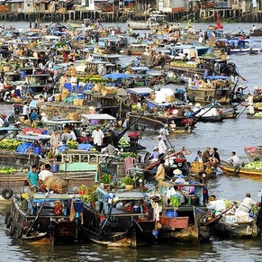 Nga Nam Floating Market